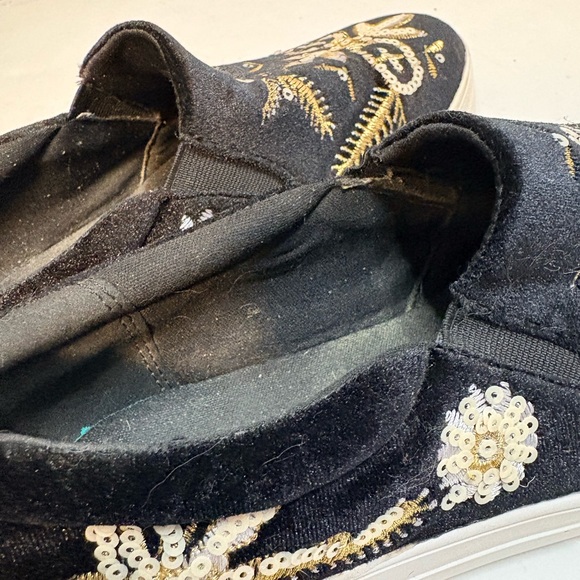 Carlos by Carlos Santana Embroidered Black and Gold Women's Slip-On Sneakers - Picture 10 of 11